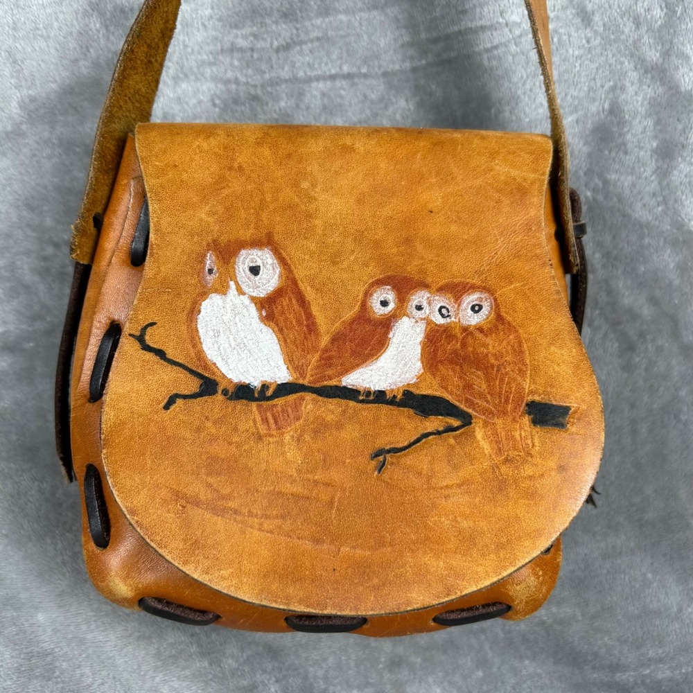 VTG 70s Hand Tooled Painted Owl Leather Shoulder Bag Tan Whipstitch Small Purse